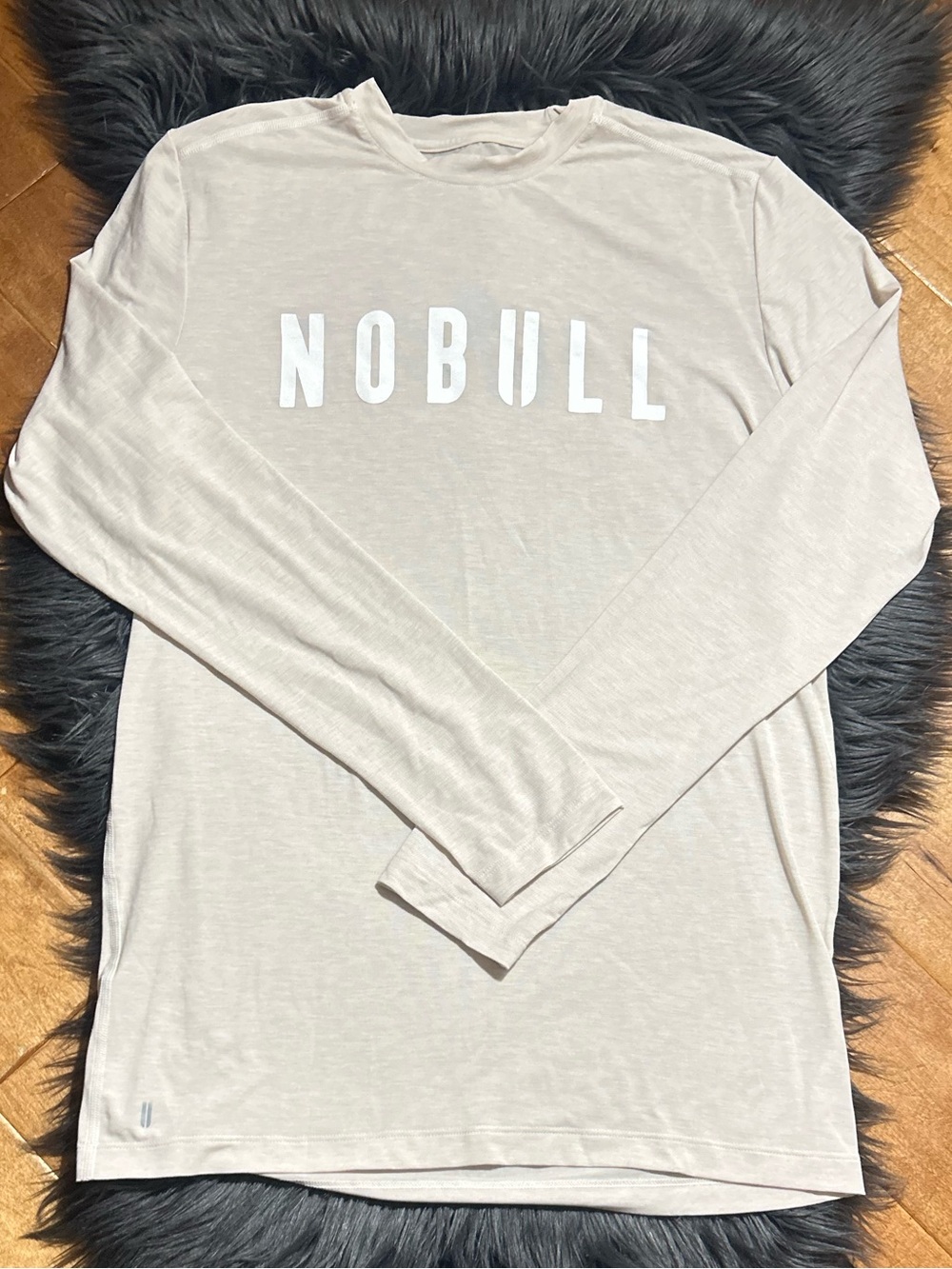 NOBULL “NOBULL” Long Sleeve Tee ULTRASOFT LONG-SLEEVE WORKOUT TEE Size Medium